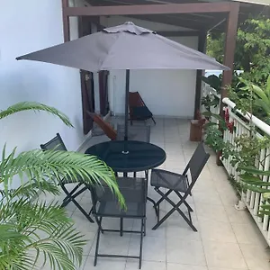  Appartement Gissac Sainte-anne Guadeloupe